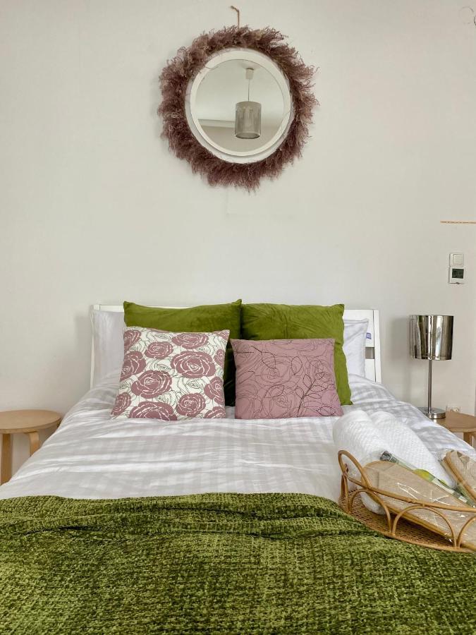 Stay In Aux, Feel At Home ! 2 Room Apartment Central Incl All You Need For 4 Person, 24H Check In, Pkw Parking Only Augsburgo Exterior foto